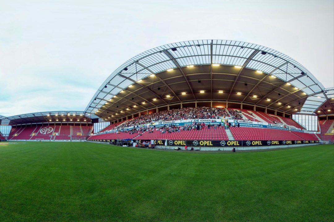 Panorama-Mainz, Opel-Arena, 12.06.2016, Fussball Public Viewing zur EM,